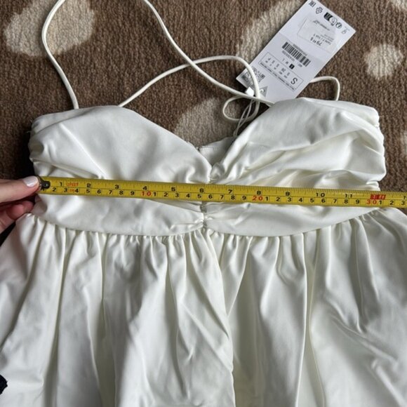 Short White Balloon dress - Picture 7 of 7